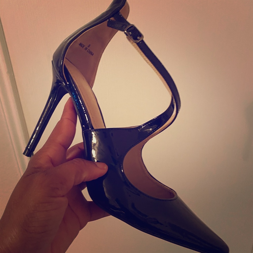 Black patent leather pumps, never worn
